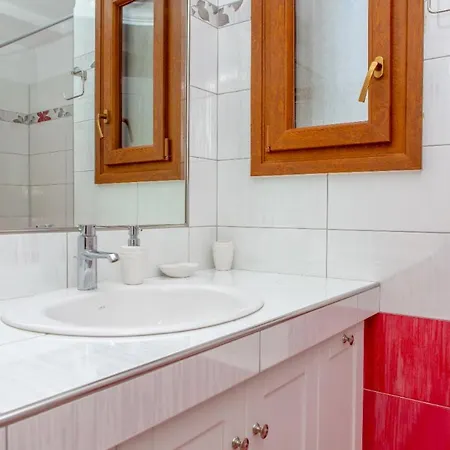 Like Naxos * Naxos City